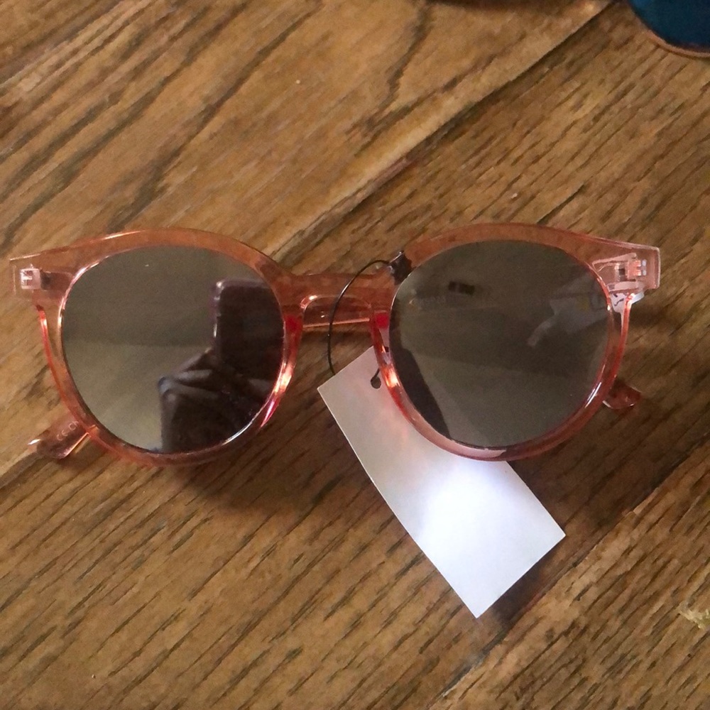 Sunglasses - Picture 3 of 6